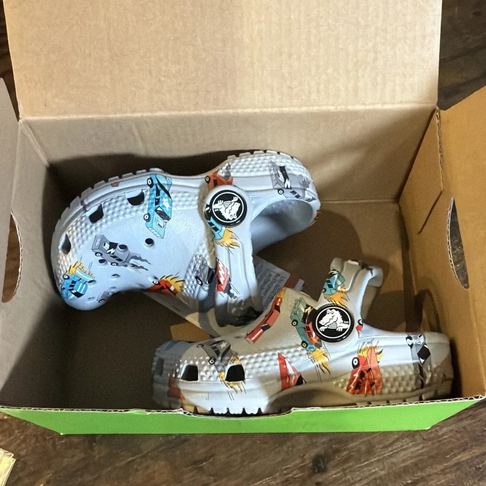 Crocs Classic Race Cars Graphic Clogs Toddler C4 Mirage Multi NWT